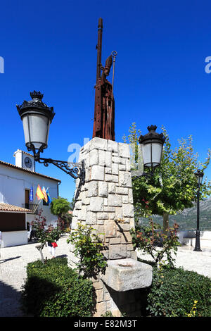 Vista sui monumenti medievali di Guadalest village, Sierrade Aitana montagne, Costa Blanca, Spagna, Europa Foto Stock