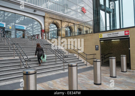 Ingresso al Lime Street Rail rete stazione ferroviaria, Liverpool, Merseyside England Regno Unito Foto Stock