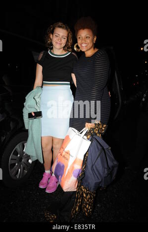 Party per festeggiare 25 anni di Magnum a casa House - Arrivi con: Georgia LA,Gemma Cairney dove: Londra, Regno Unito quando: 26 Mar 2014 Foto Stock