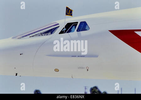 Trasporto / trasporto, aviazione, personale, un pilota lega il suo cappello  aviatore, Germania, anni '30, EDITORIALE-USO-SOLO Foto stock - Alamy