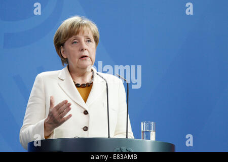 Berlino, Germania. 29Sep, 2014. Alexander Stubb, Primo Ministro della Repubblica di Finlandia e il Cancelliere tedesco Angela Merkel (CDU), dare una conferenza stampa congiunta dopo la riunione presso la cancelleria tedesca su settembre 29th, 2014 a Berlino, Germania. / Immagine: il Cancelliere tedesco Angela Merkel. Credito: Reynaldo Chaib Paganelli/Alamy Live News Foto Stock