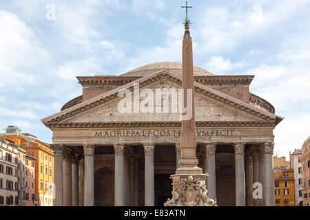 Pantheon di Roma. Uno dei principali punti di riferimento in Europa. Foto Stock