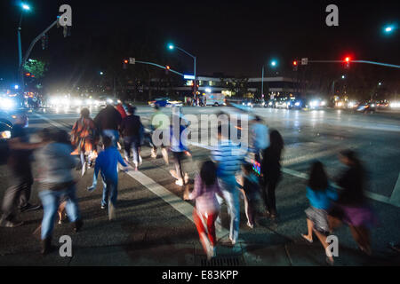 Strada trafficata in Cupertino, California Foto Stock