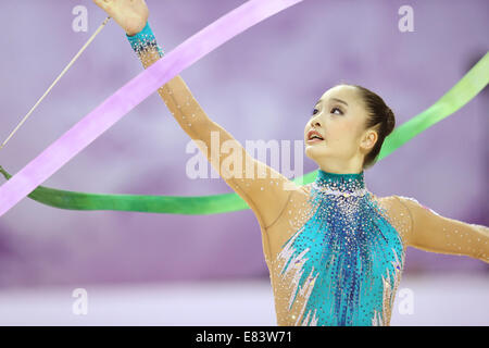 Kaho Minagawa (JPN), 25 settembre 2014 - ginnastica ritmica : FIG Rhythmic Gymnastics World Championships qualifiche individuali il nastro a Izmir Halkapinar Sport Hall di Izmir, in Turchia. (Foto di Takahisa Hirano/AFLO) Foto Stock