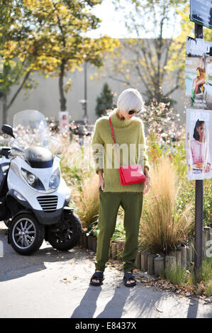 Linda Tol arriva per la Celine Primavera/Estate 2015 fashion show di Parigi, Francia - Settembre 28, 2014 - Foto: Pista Manhattan/Celine Gaille/picture alliance Foto Stock