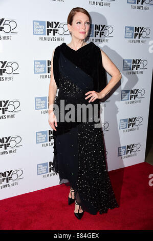 Julianne Moore arriva per il 'Maps alle stelle" premiere durante la cinquantaduesima New York Film Festival. Foto Stock