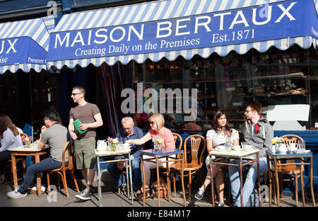 Maison Bertaux su Greek Street a Londra REGNO UNITO Foto Stock