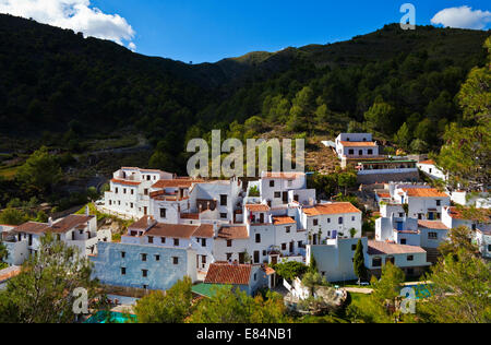 El Acebuchal - "la perdita o il villaggio fantasma" in montagna vicino a Frigiliana, Costa del Sol, provincia di Malaga, Andalusia, Spagna Foto Stock