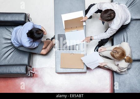 I dirigenti di business meeting, vista aerea Foto Stock