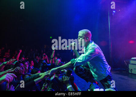 Santa Ana, CA, Stati Uniti d'America. Il 30 settembre, 2014. Il Neon alberi all'Osservatorio di Santa Ana, CA, Stati Uniti d'America Credito: Maria Campana/Alamy Live News Foto Stock