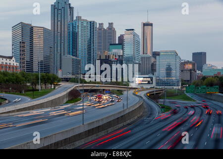 La Interstate I-85 che conduce nel centro di Atlanta, Georgia, Stati Uniti d'America, America del Nord Foto Stock