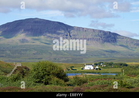 Il vertice di Beinn Edra vicino Staffin, Trotternish sull'Isola di Skye. Higlands scozzesi, Scozia. Foto Stock