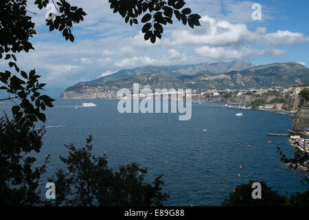 La baia di Sorrento, Italia Foto Stock
