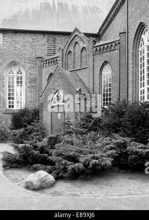 Achtziger Jahre, Backsteingebaeude, Evangelisch-reformierte Georgskirche in Weener, Rheiderland, Ostfriesland, Bassa Sassonia Foto Stock