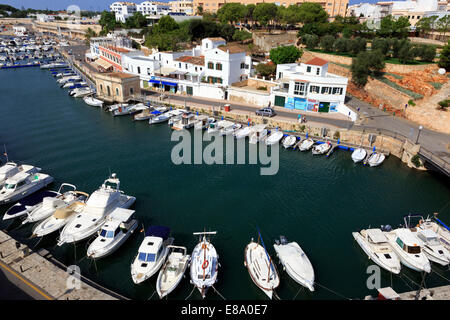 Alta Vista del vecchio e storico porto e il porto di Ciutadella, Menorca, Spagna Foto Stock