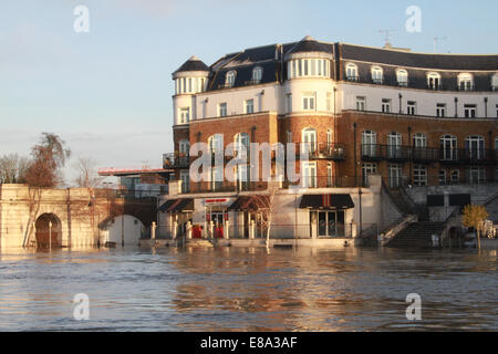 Staines Upon Thames inondazioni 2014 Foto Stock