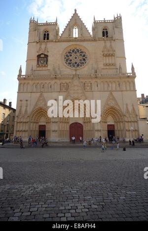 Cathédrale Saint-Jean-Baptiste de Lyon Foto Stock