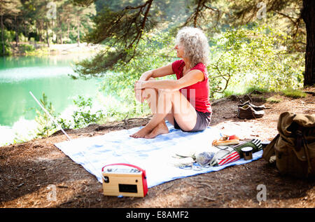 Donna blu piscina, Wareham Dorset, Regno Unito Foto Stock