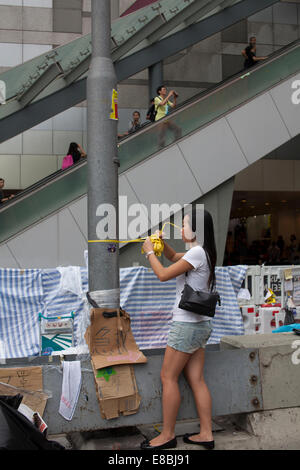 Hong Kong, Cina, Ottobre 4, 2014 Pro democrazia manifestanti hanno bloccato le strade di Hong Kong Foto Stock