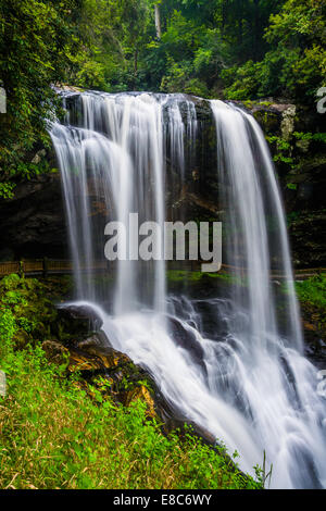 Cade a secco, sul fiume Cullasaja Nantahala nella foresta nazionale, North Carolina. Foto Stock