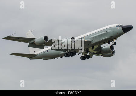 RAF Boeing RC-135W Rivet Joint / Airseeker, grande velivolo di sorveglianza elettronica per tutte le condizioni meteorologiche basato sulla cellula C-135 in servizio alla Royal Air Force Foto Stock