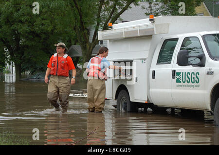 Temporanea di installazione Streamgage, Cedar Rapids IA Foto Stock