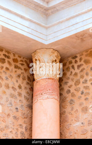 Antiche colonne in Cartagena Anfiteatro romano a Murcia Spagna Foto Stock