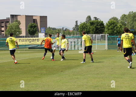 Il giocatore del Parma F.C., giocare nella Serie A italiana di Football League, avente una formazione presso il Centro Sportivo di Collecchio. Foto Stock