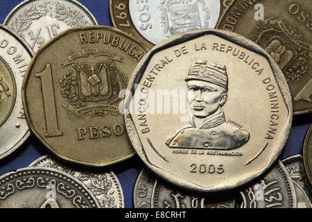 Le monete della Repubblica Dominicana. Dominicana, eroe nazionale Gregorio Luperon raffigurata nella Repubblica Dominicana 25 pesos. Foto Stock