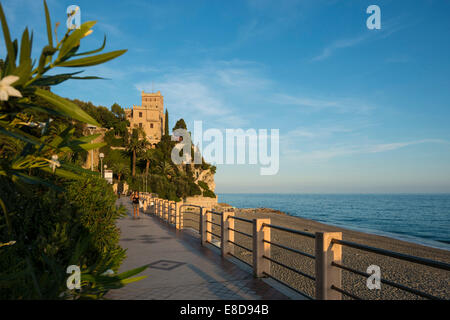 Spiaggia nella luce della sera, Finale Ligure, in provincia di Savona Liguria, Italia Foto Stock