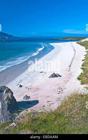 Telecomando bella spiaggia sabbiosa di Balnakeil Bay, il Cape Wrath penisola sulla sinistra, Sutherland, Northwest Highlands della Scozia UK Foto Stock