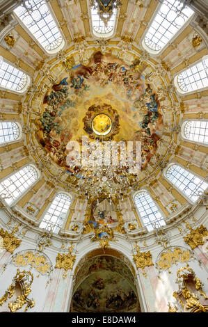 Dome con affresco di Giacobbe Zeiller, barocca chiesa dell Assunzione della Basilica di Santa Maria, l'Abbazia di Ettal, Ettal, Alta Baviera, Baviera Foto Stock