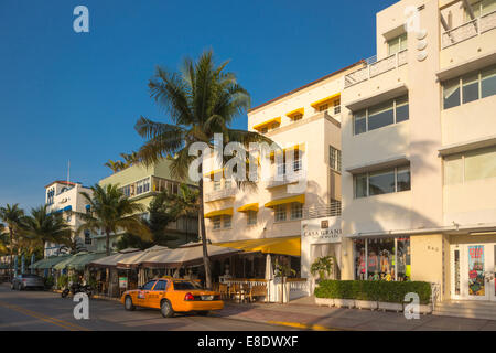 OCEAN DRIVE e SOUTH BEACH MIAMI BEACH FLORIDA USA Foto Stock