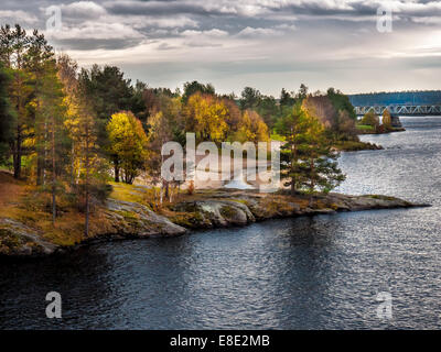 Bellissimo paesaggio autunnale in Lapponia, Finlandia Foto Stock