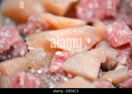 Carni bovine fresche in pezzo unico in primo piano Foto Stock