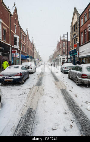 Neve neve neve Blizzard nel centro di Barry 1st Gennaio 2012 PHILLIP ROBERTS Foto Stock