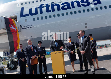 Schoenefeld, Germania, il battesimo della Lufthansa Boeing 747-8 presso la ILA 2014 Foto Stock
