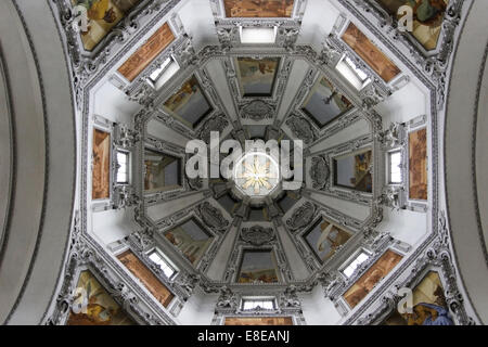 All'interno della cupola del Duomo di Salisburgo, Salisburgo, Austria Foto Stock