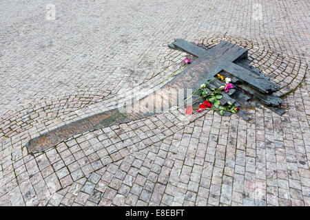 Memoriale di Praga a Jan Palach e Jan Zajíc, uomini che si sono bruciati a morte per protestare contro l'invasione sovietica nel 1968 in Piazza Venceslao Repubblica Ceca Foto Stock