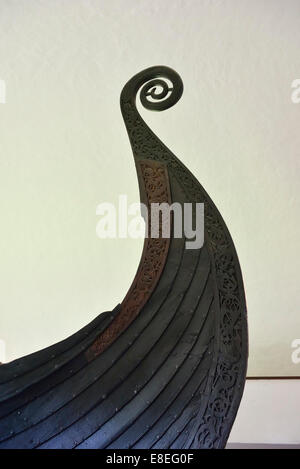 Nave di prua di nave Oseberg c.815-820 annuncio, Museo della Nave Vichinga, Oslo, Norvegia 140820 62529 Foto Stock