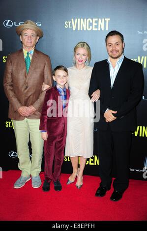 New York, NY, STATI UNITI D'AMERICA. 6 Ottobre, 2014. Bill Murray, Jaeden Leiberher, Naomi Watts, Theodore Melfi presso gli arrivi per ST. VINCENT Premiere, Ziegfeld Theatre di New York, NY Ottobre 6, 2014. Credito: Gregorio T. Binuya/Everett raccolta/Alamy Live News Foto Stock
