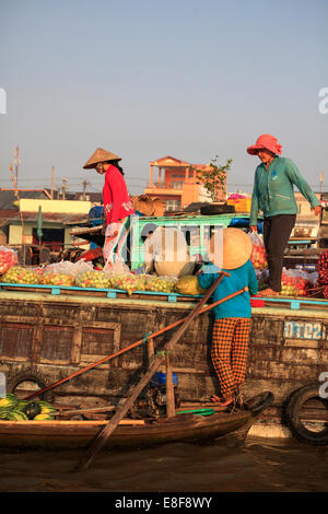 Il Vietnam, il Delta del Mekong, Can Tho, Cai Rang Mercato Galleggiante Foto Stock