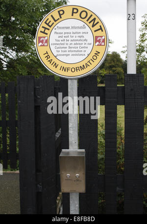 Help Point sulla stazione ferroviaria. Gretna Green, Dumfriesshire, Scotland, Regno Unito Foto Stock