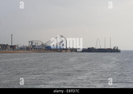 Blackpool Pleasure Beach di Blackpool, Lancashire, Inghilterra, Regno Unito Foto Stock