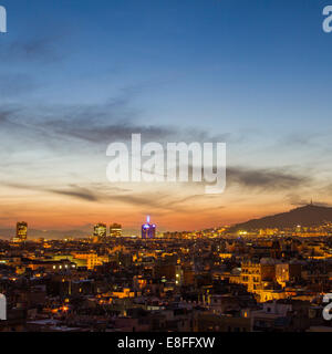 Spagna, Catalunya, Barcelona, paesaggio urbano di notte Foto Stock