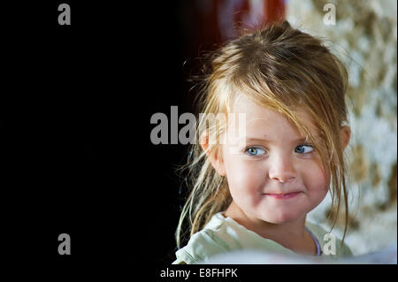 Ritratto di ragazza sorridente Foto Stock