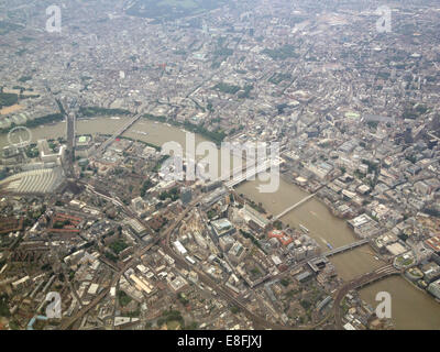 Vista aerea del paesaggio urbano e del Tamigi, Londra, Inghilterra, Regno Unito Foto Stock