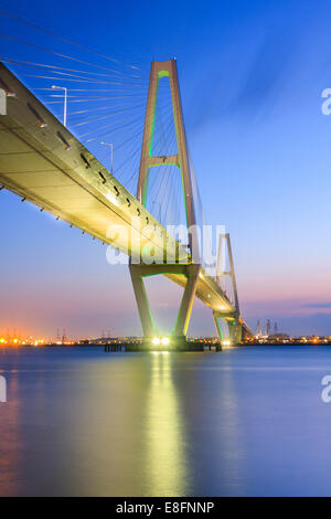 Giappone, Regon Chubu, nella prefettura di Aichi, Chita, Nagoya, Meito Triton Bridge Foto Stock