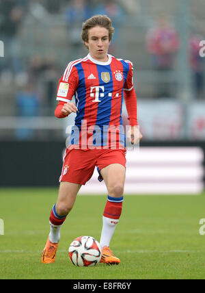 Unterhaching, Germania. Il 6 ottobre, 2014. Monaco di Baviera è Gianluca Gaudino in azione durante la birreria Paulaner Cup 2014 finale tra FC Bayern Monaco di Baviera e il ventilatore del team 'Paulaner Traumelf' a Alpenbauer Sportpark in Unterhaching (Baviera), Germania, 06 ottobre 2014. Credito: dpa picture alliance/Alamy Live News Foto Stock