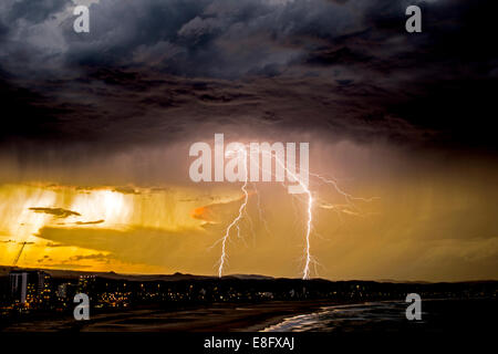 Lightning Over Kirra, Gold Coast, Queensland, Australia Foto Stock